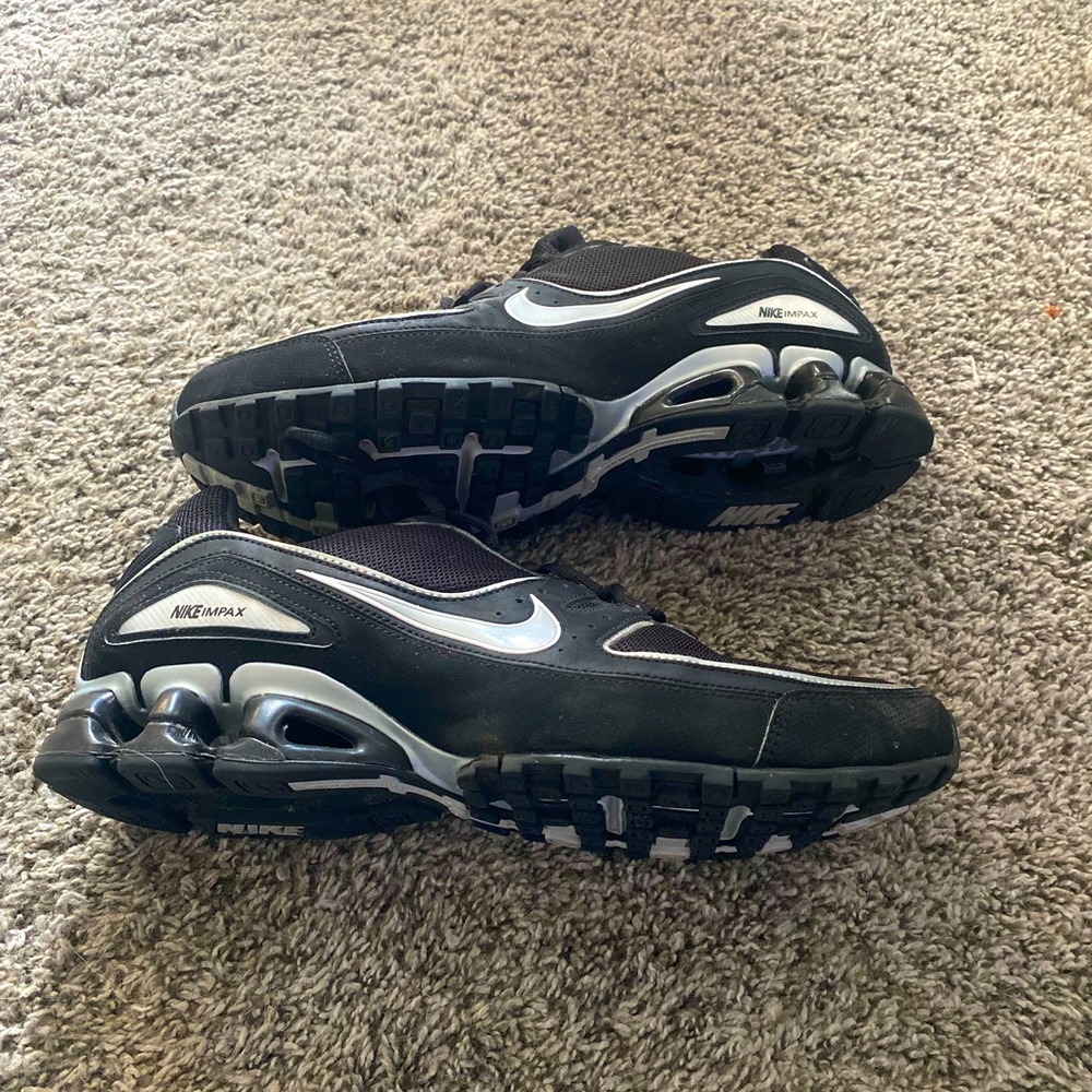 Black Nikes, great condition. Lightly worn